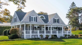 West Restaurant in our Villa’s